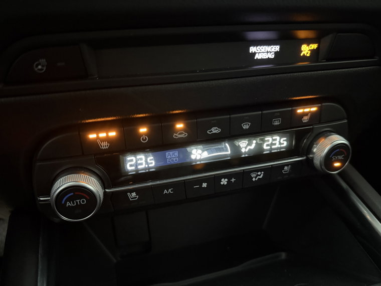 Vehicle Image 27