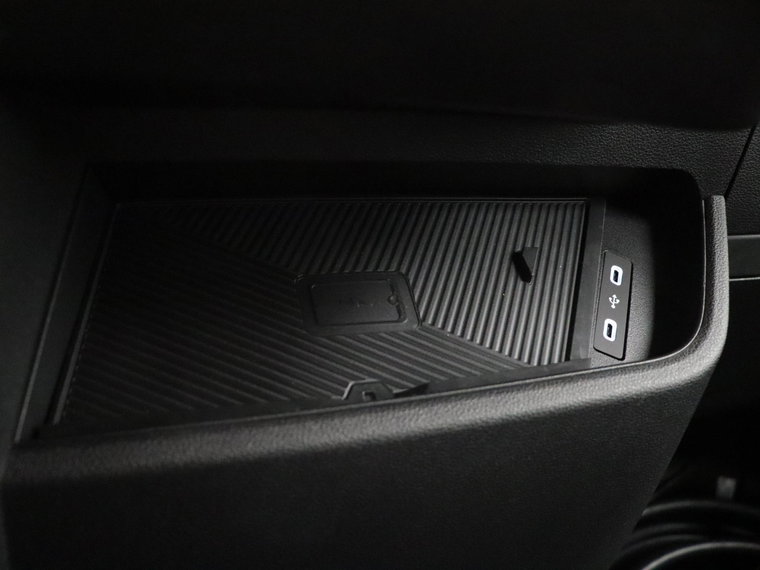 Vehicle Image 33