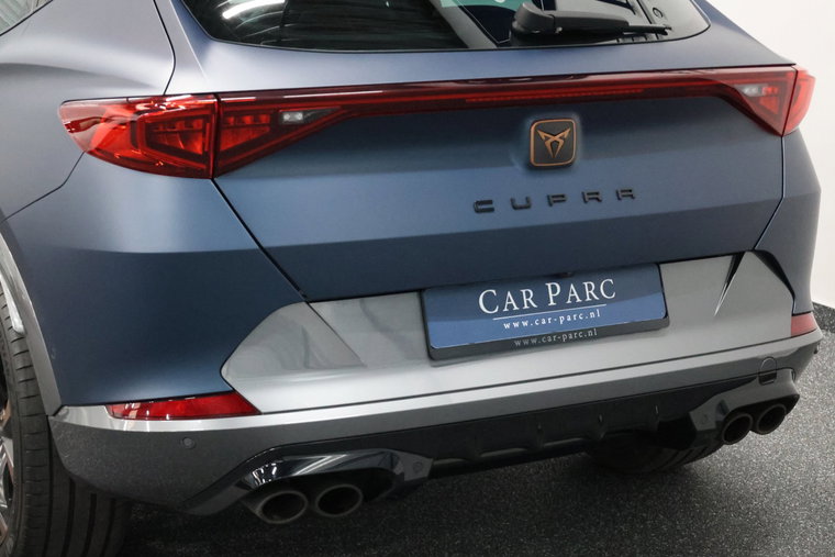 Vehicle Image 32