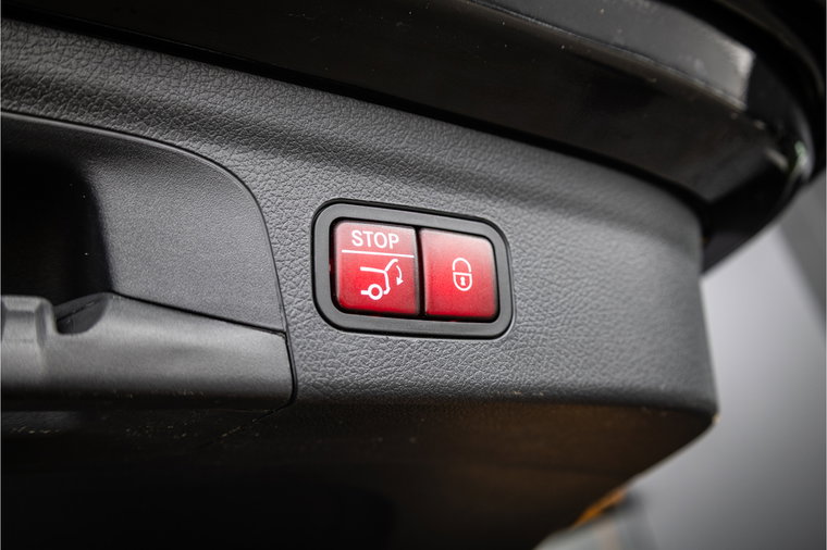 Vehicle Image 35