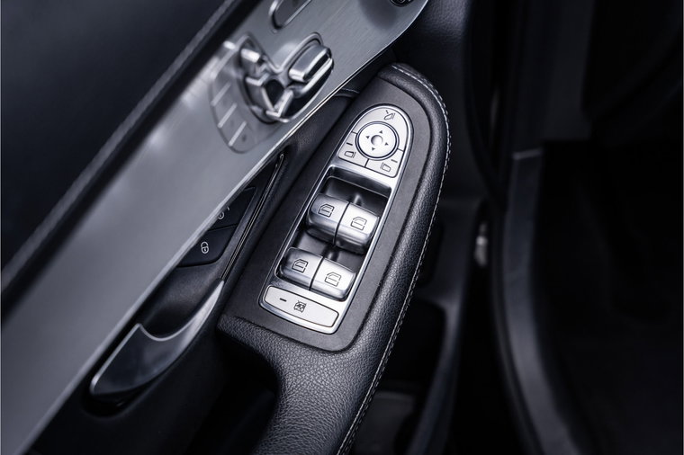 Vehicle Image 23