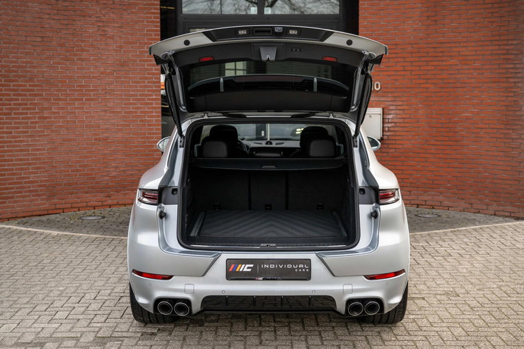 Vehicle Image 35