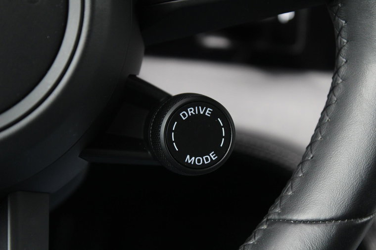 Vehicle Image 23