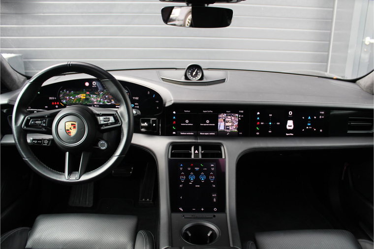 Vehicle Image 38