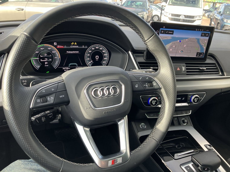 Vehicle Image 21