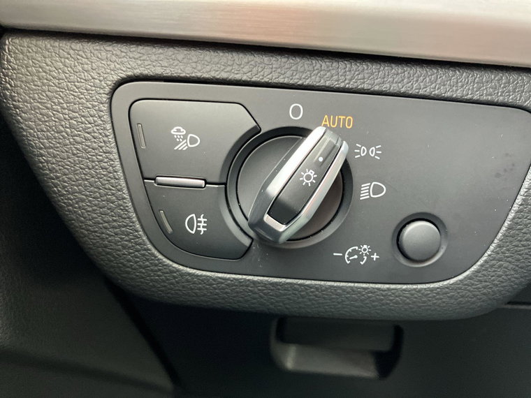 Vehicle Image 24