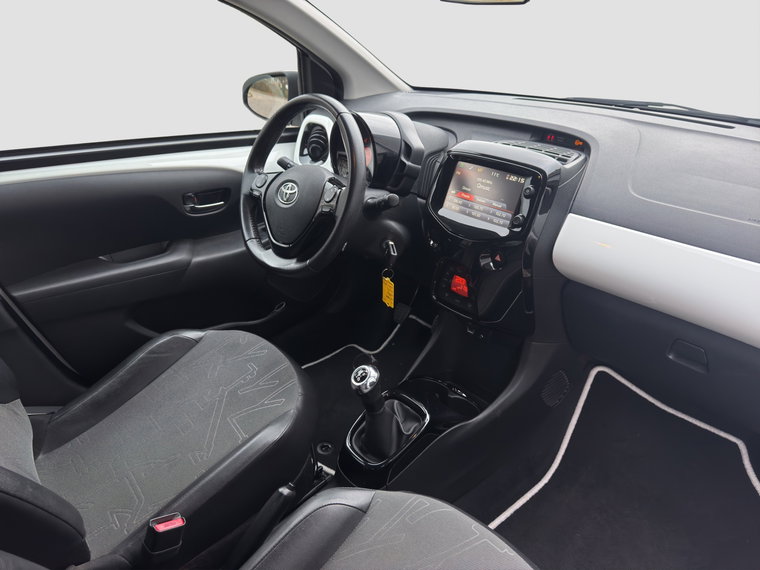 Vehicle Image 18
