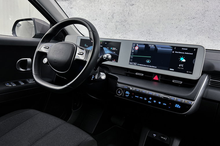 Vehicle Image 14