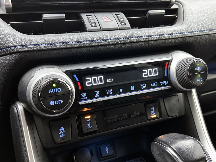 Vehicle Image 28