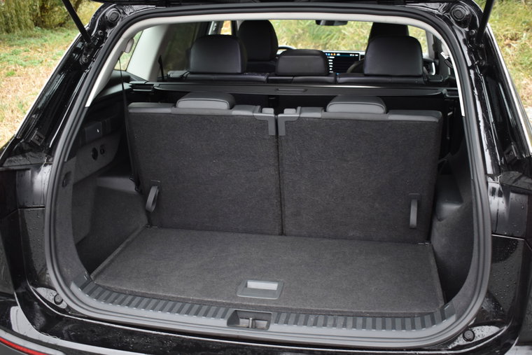 Vehicle Image 16