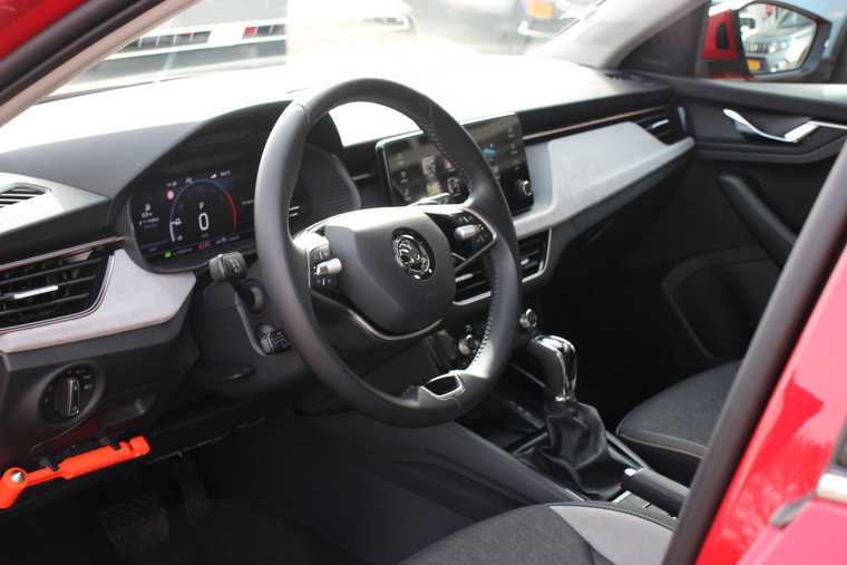 Vehicle Image 33