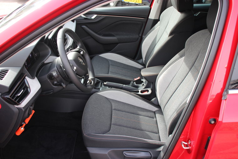 Vehicle Image 9