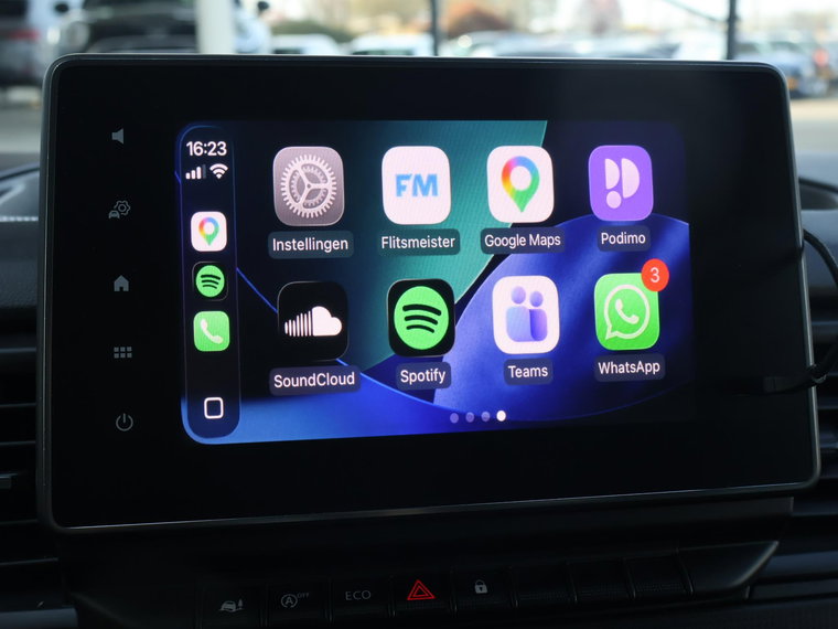 Vehicle Image 24