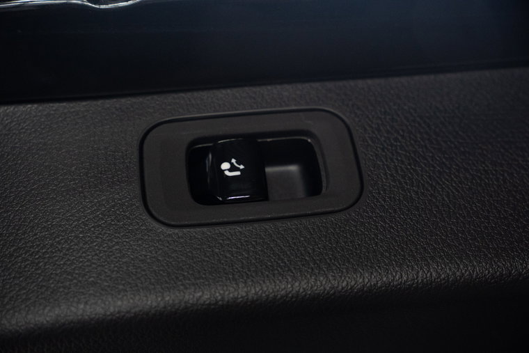 Vehicle Image 35