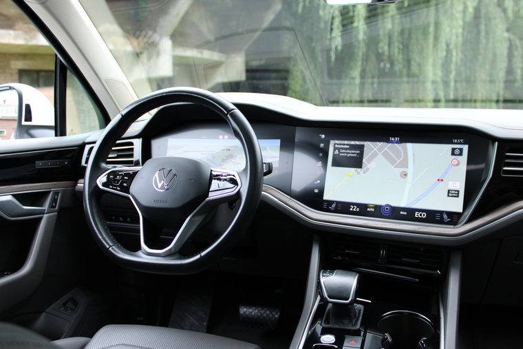 Vehicle Image 19