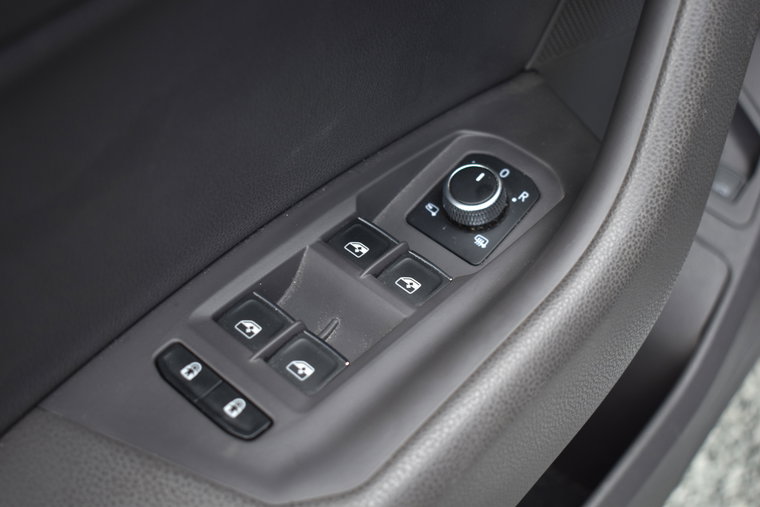 Vehicle Image 40