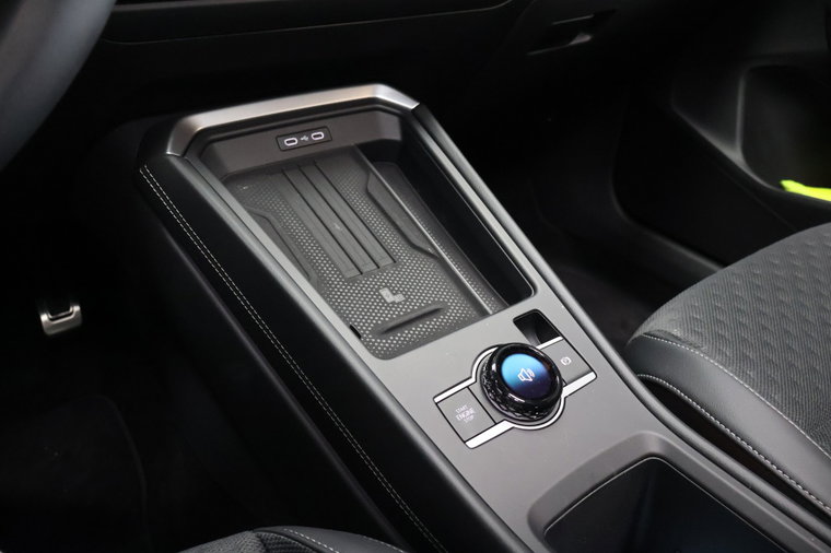 Vehicle Image 28