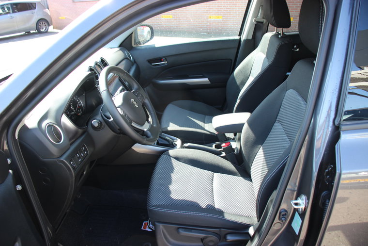 Vehicle Image 11