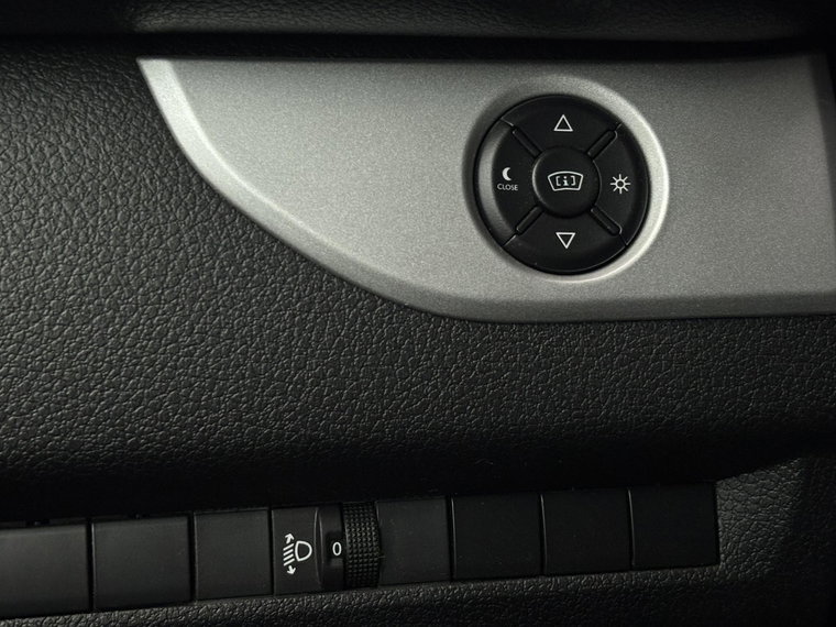 Vehicle Image 33