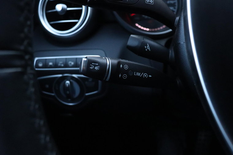 Vehicle Image 29