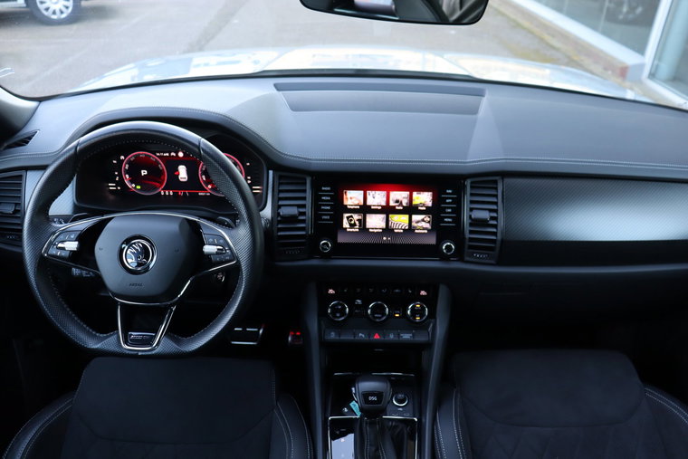 Vehicle Image 9