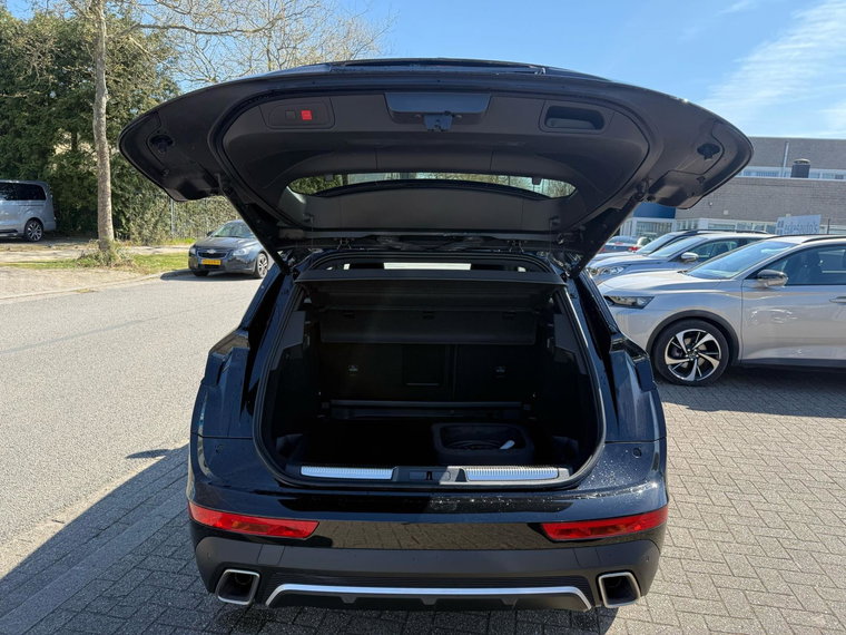 Vehicle Image 22