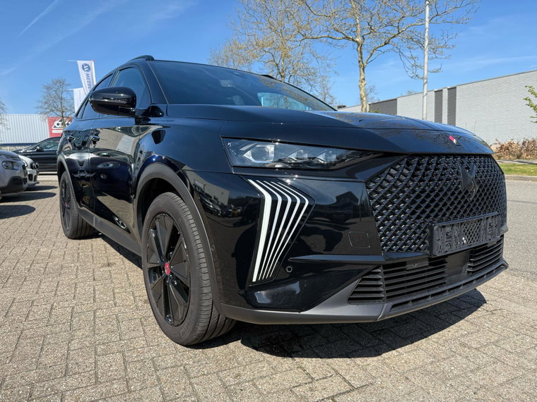 Vehicle Image 23