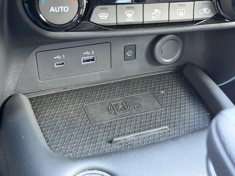Vehicle Image 33