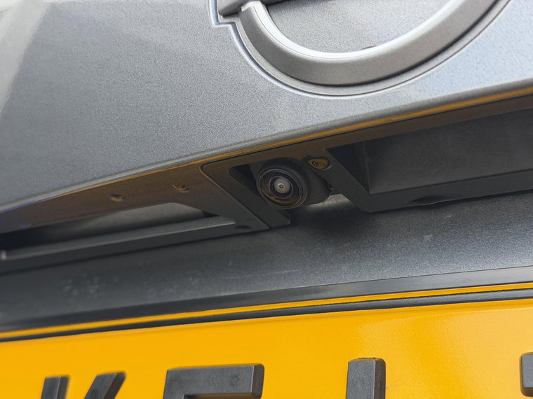 Vehicle Image 11
