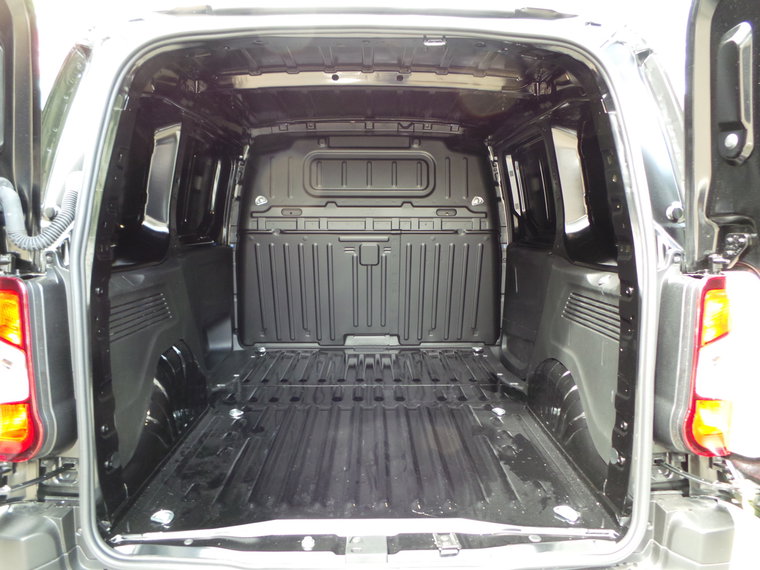 Vehicle Image 20