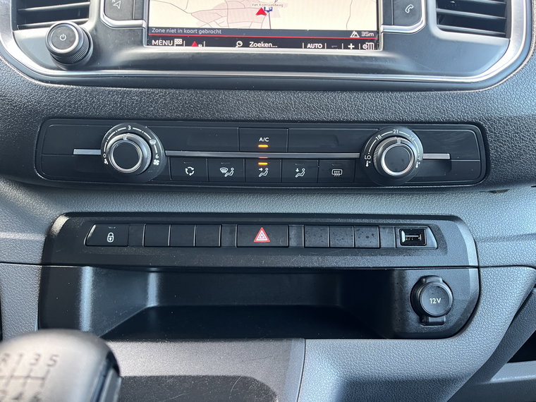 Vehicle Image 34