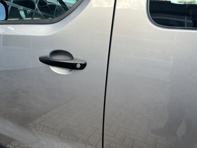 Vehicle Image 45