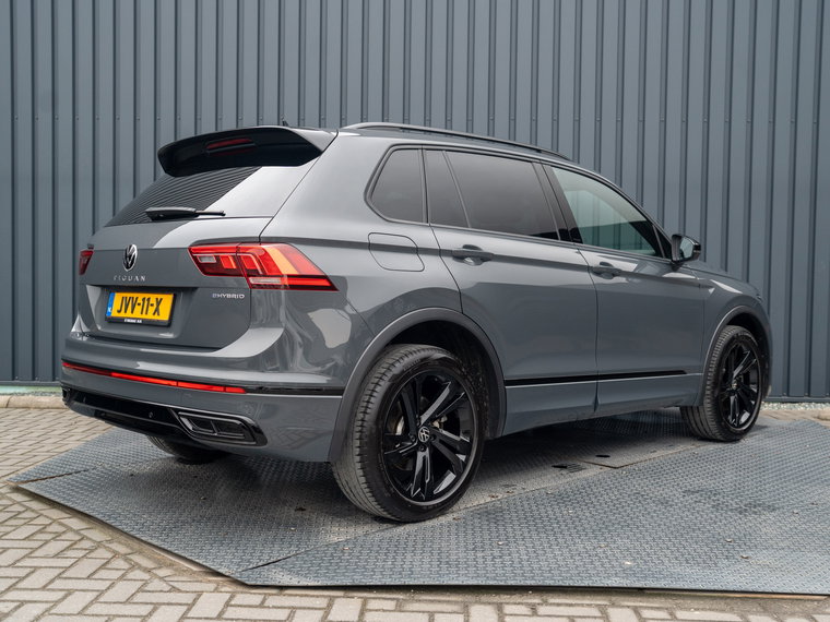 Vehicle Image 24