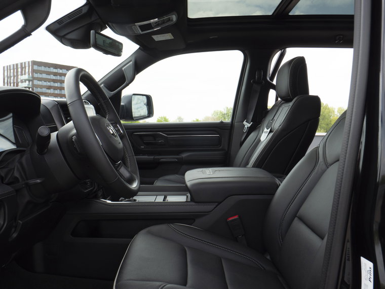 Vehicle Image 36