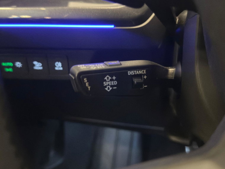 Vehicle Image 28
