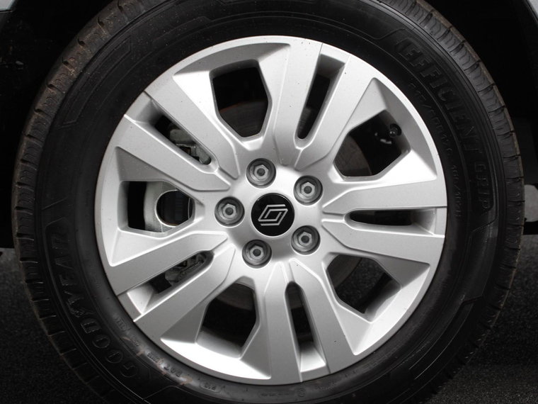 Vehicle Image 19