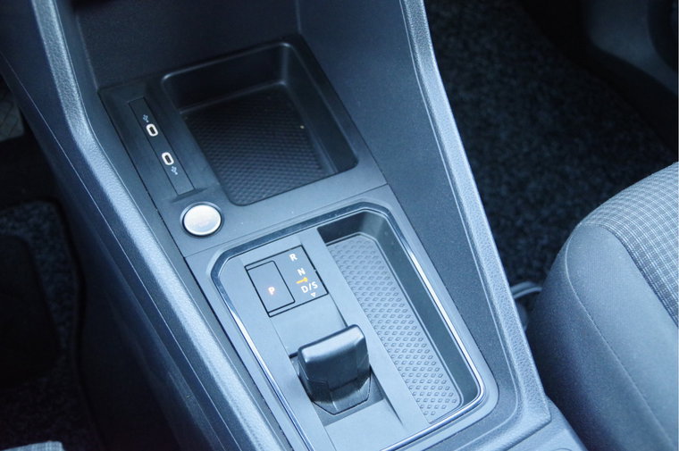 Vehicle Image 25