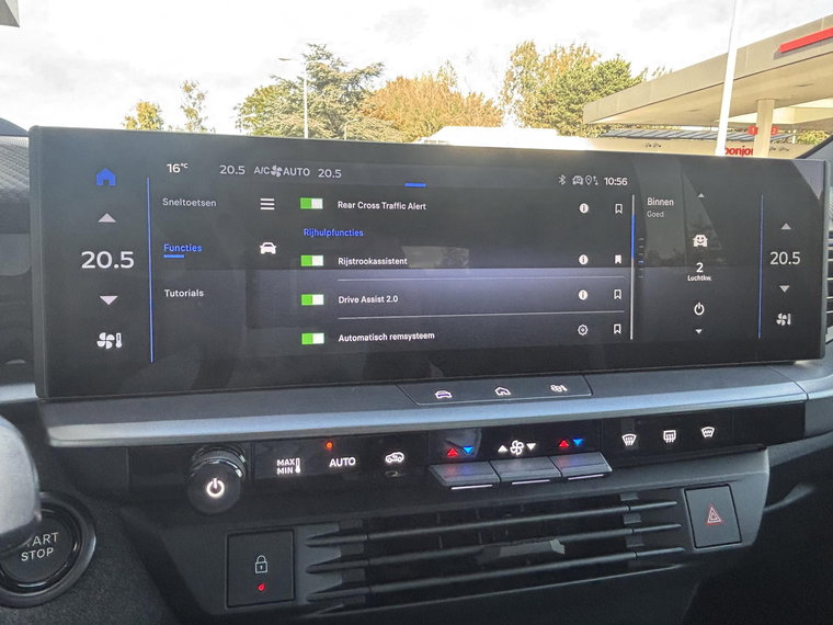 Vehicle Image 36