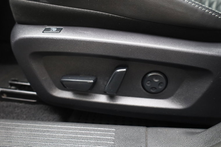 Vehicle Image 27