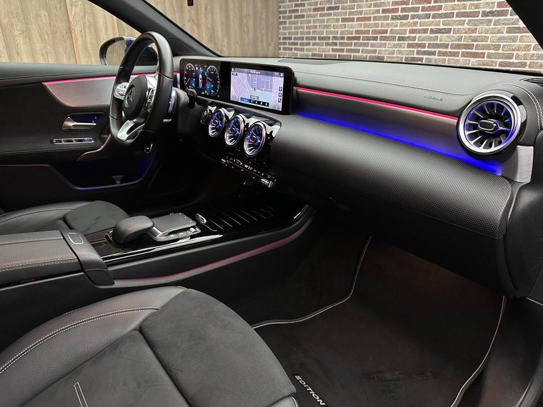 Vehicle Image 35