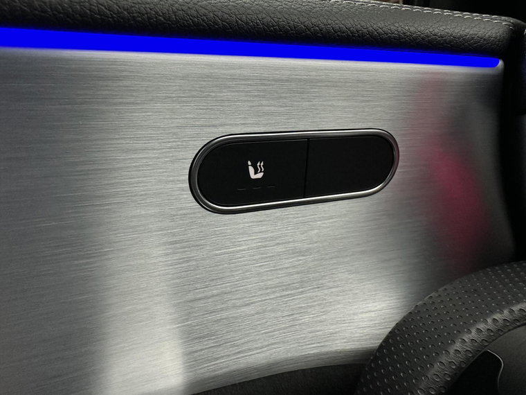 Vehicle Image 38