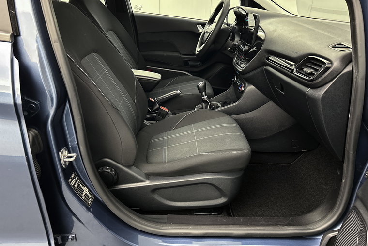 Vehicle Image 31
