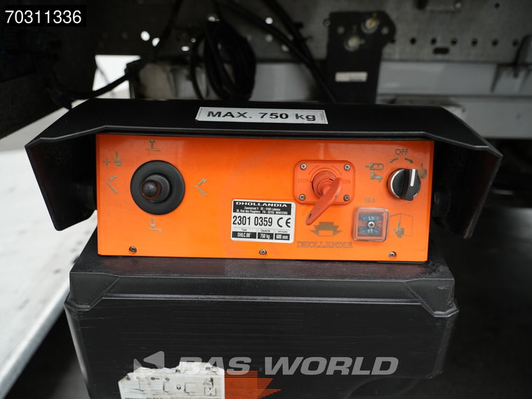 Vehicle Image 31