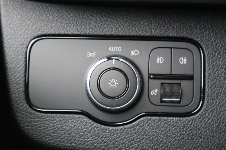 Vehicle Image 33