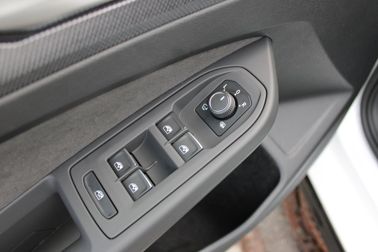Vehicle Image 33