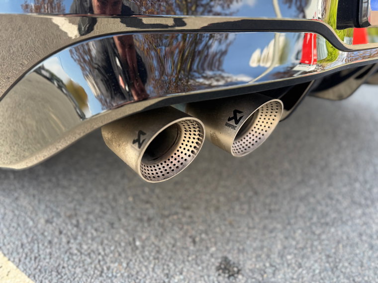 Vehicle Image 23