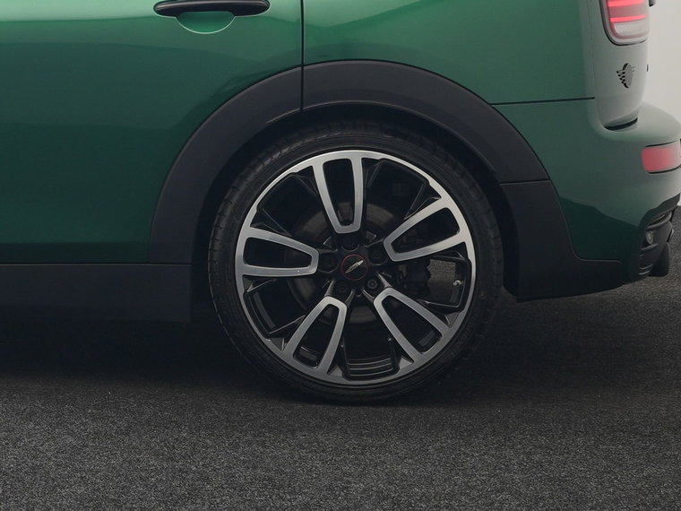 Vehicle Image 45