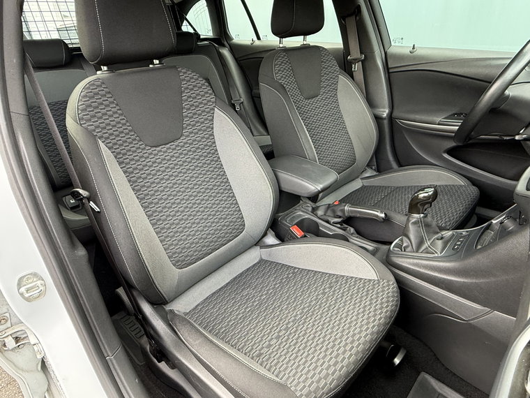 Vehicle Image 30