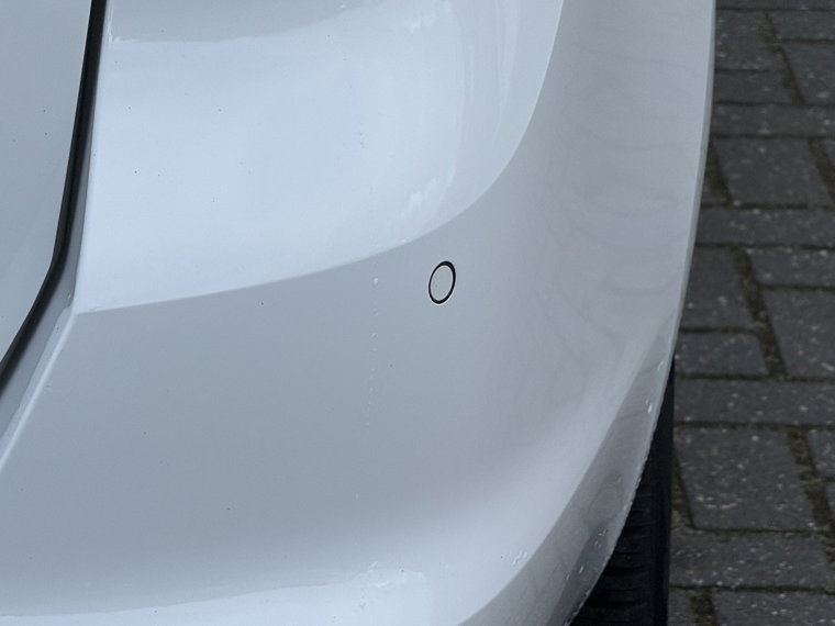 Vehicle Image 38