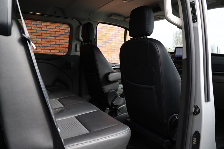 Vehicle Image 13